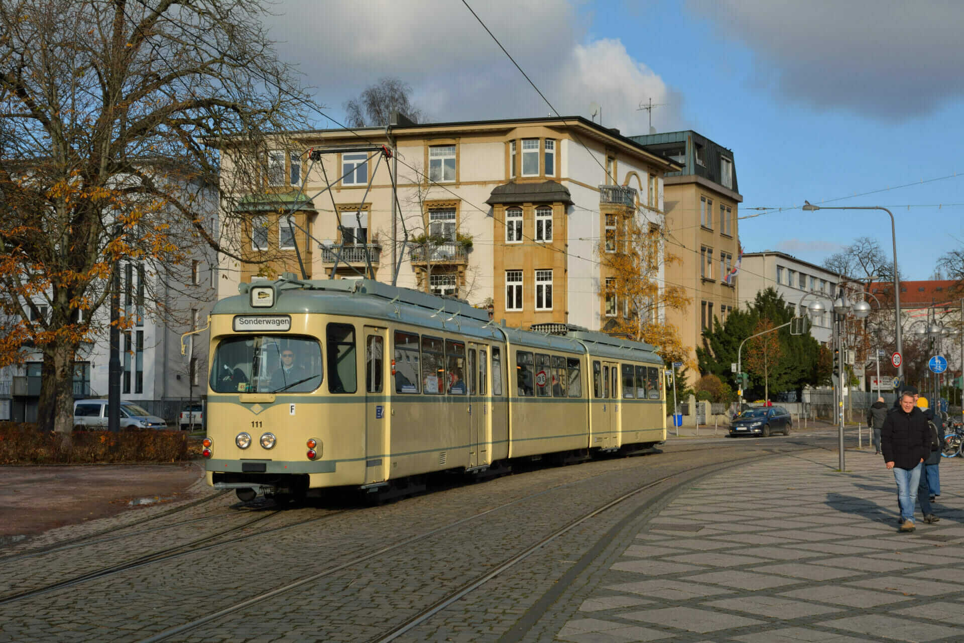 26. März - Pendelverkehr 125 Jahre städtische Straßenbahn